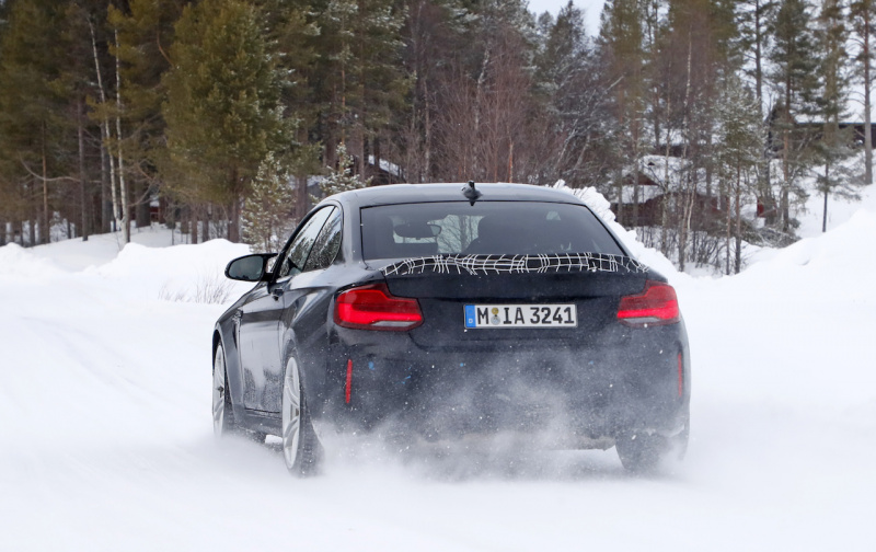 「BMW M2のトップモデルとなる「CS/CSL」の市販型プロトタイプをキャッチ」の14枚目の画像