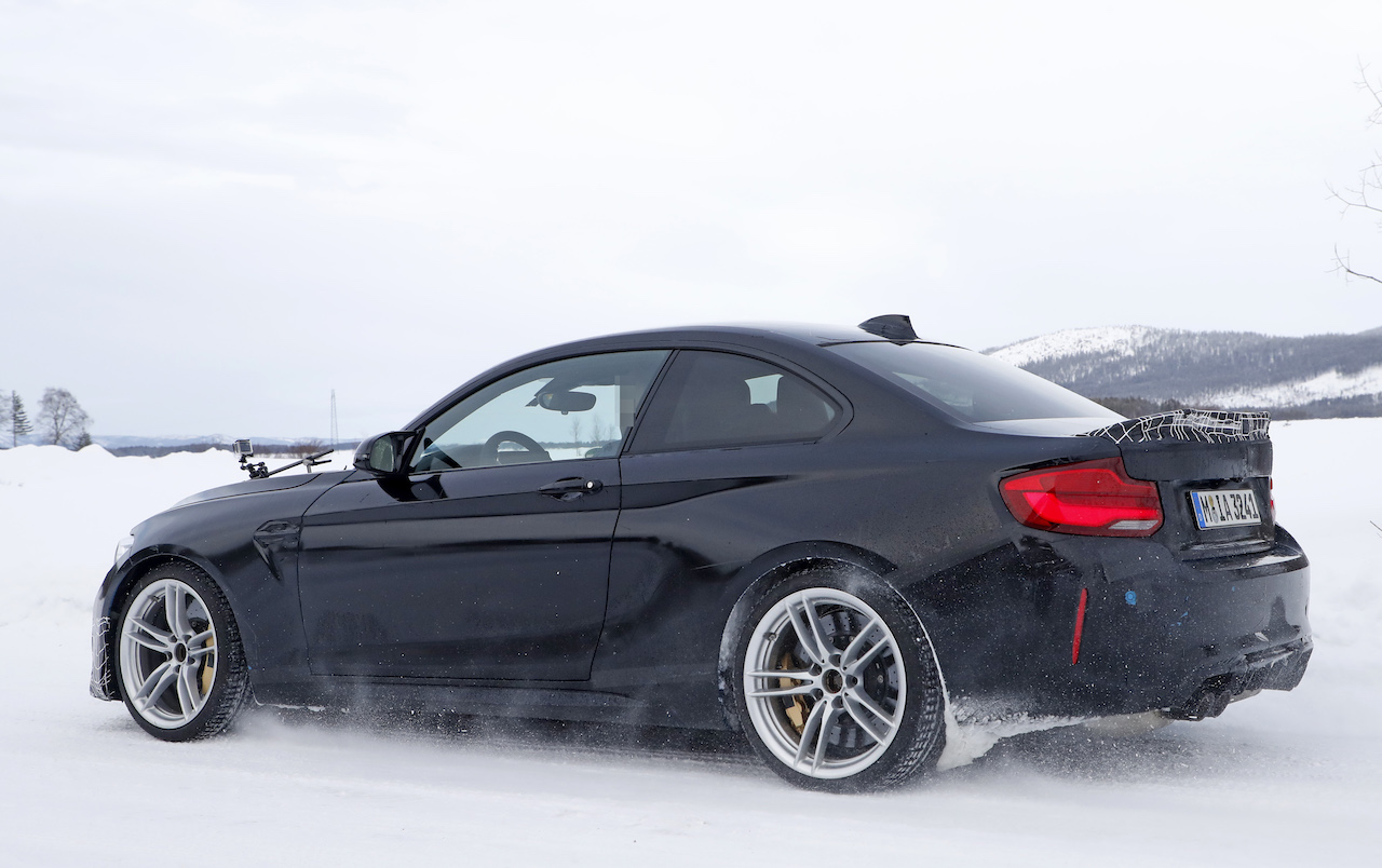 「BMW M2のトップモデルとなる「CS/CSL」の市販型プロトタイプをキャッチ」の10枚目の画像