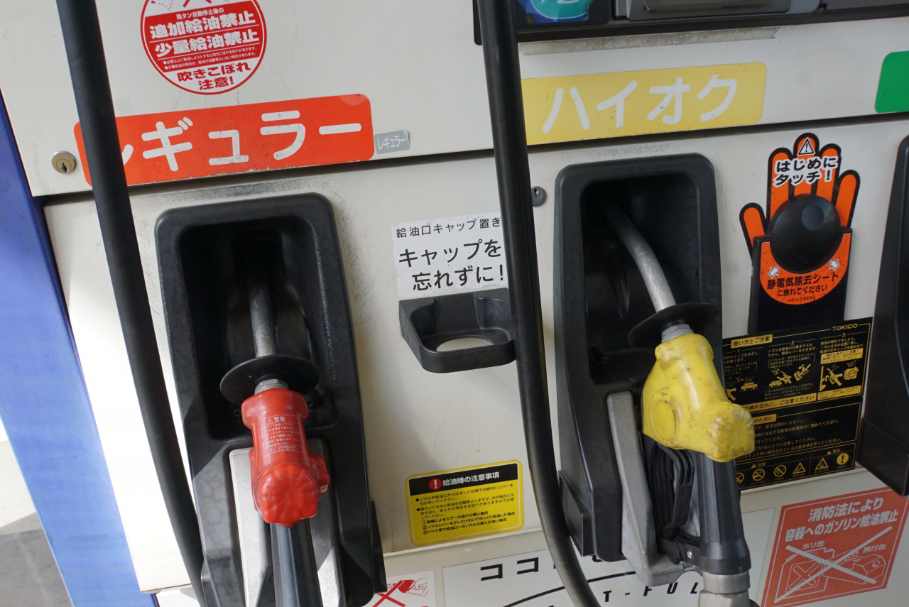 ハイオクのクルマにレギュラーガソリン入れたらどうなるの セルフ給油の基礎知識 Clicccar Com