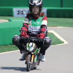 「バイク初心者が挑戦したらどうなる？ 鈴鹿サーキット本格レーシングバイクアトラクション「モトファイター」」の12枚目の画像ギャラリーへのリンク