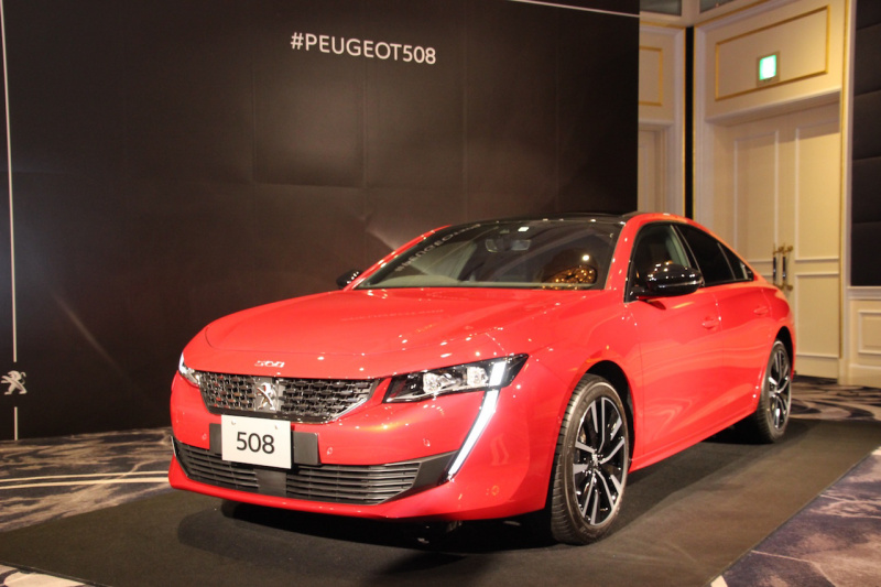 「【新車 Peugeot 508】価格は400万円代で新型プジョー508が日本上陸! ライバルはBMW3シリーズ、メルセデス・ベンツCクラス、アウディA4、フォルクスワーゲン・パサートなどの輸入車勢!!」の15枚目の画像