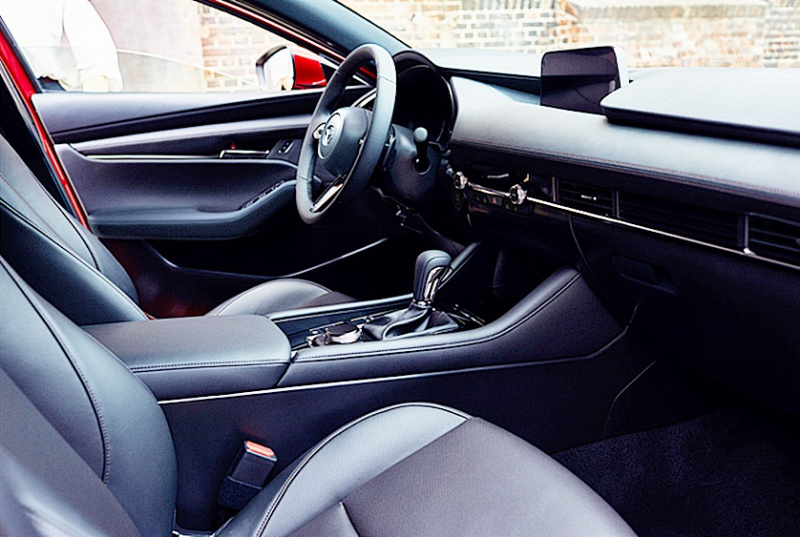 「新型Mazda3に採用されたボディデザインが「生産部門泣かせ」な訳とは？」の6枚目の画像