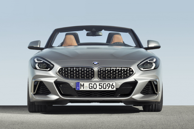 「【新車】新型BMW Z4にローンチエディション「BMW Z4 M40i Frozen Grey」が登場」の5枚目の画像