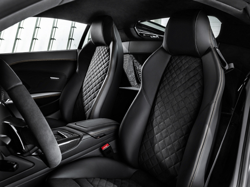 「【新車】世界限定222台のアウディ・R8「Audi R8 V10 Decennium」が発売。同時に新型R8のカタログモデルも発売」の10枚目の画像