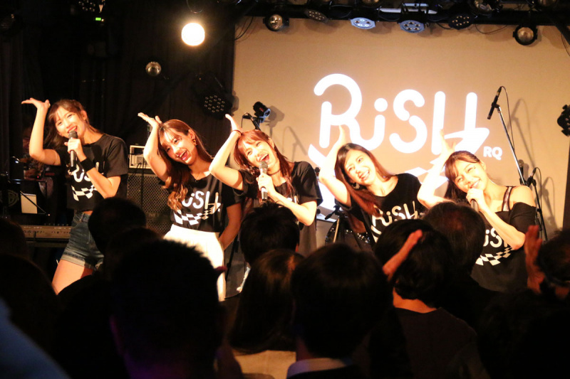 「レースクイーンバンド「RiSH」がライブハウスで初のワンマンライブを開催」の18枚目の画像