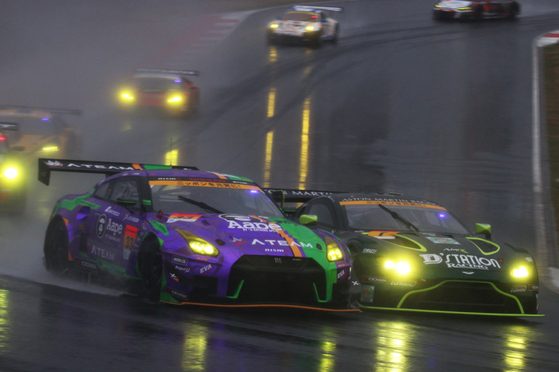 「雨のレースだから見えてくる、レーシングマシンならではの空力特性【SUPER GT 2019】」の3枚目の画像