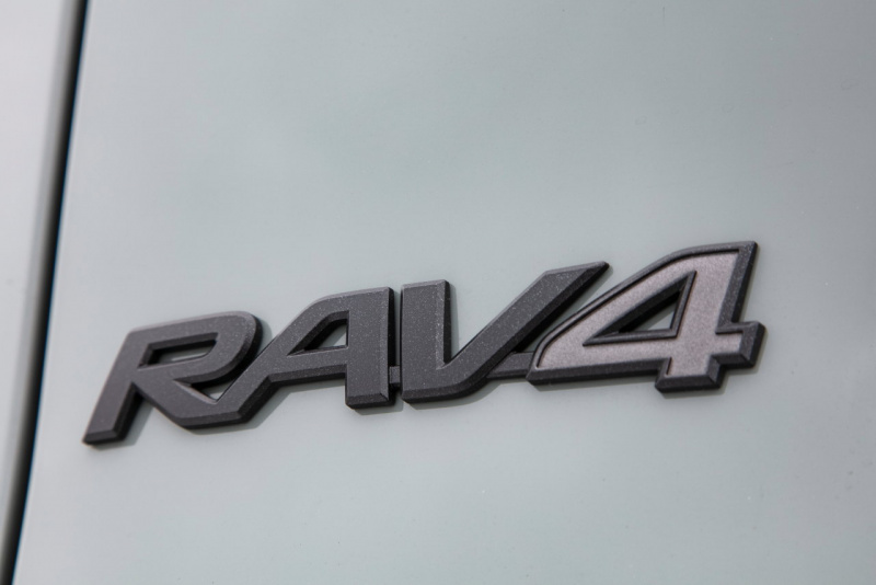 「【TOYOTA新型RAV4試乗】トヨタRAV4の『4』に込められた4WDの強い意志がRAV4の魅力を象徴」の19枚目の画像