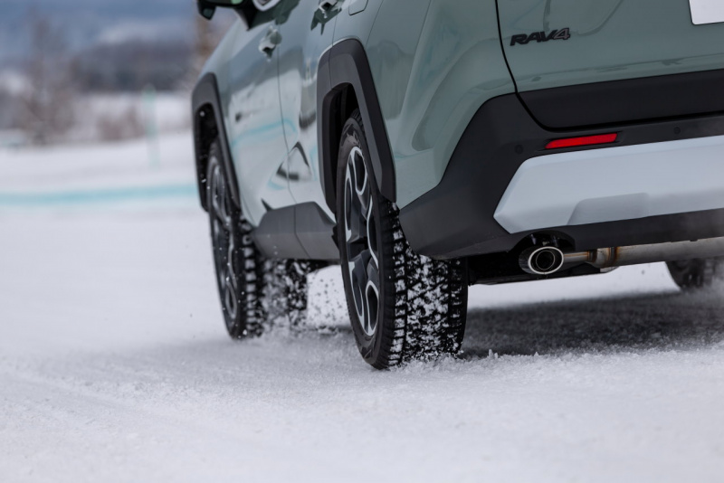 「【TOYOTA新型RAV4試乗】雪上で乗ってわかったトヨタ新型RAV4がRAV『4』であってRAV『2』ではない魅力とは？」の22枚目の画像