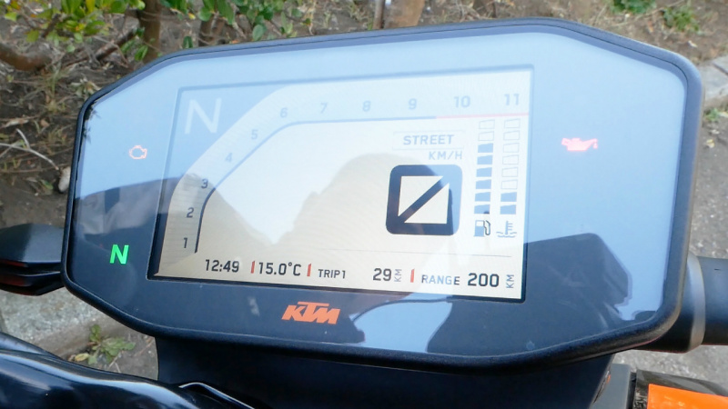 「【KTM 790 DUKE試乗】走れば痛快＆爽快！ ライダーを夢中にさせるアドレナリン増大マシン」の6枚目の画像