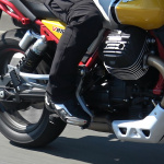 「【モト・グッツィV85 TT試乗】こいつはバイク界のジローラモだ!? オシャレでユニークなイタリアン。」の14枚目の画像ギャラリーへのリンク