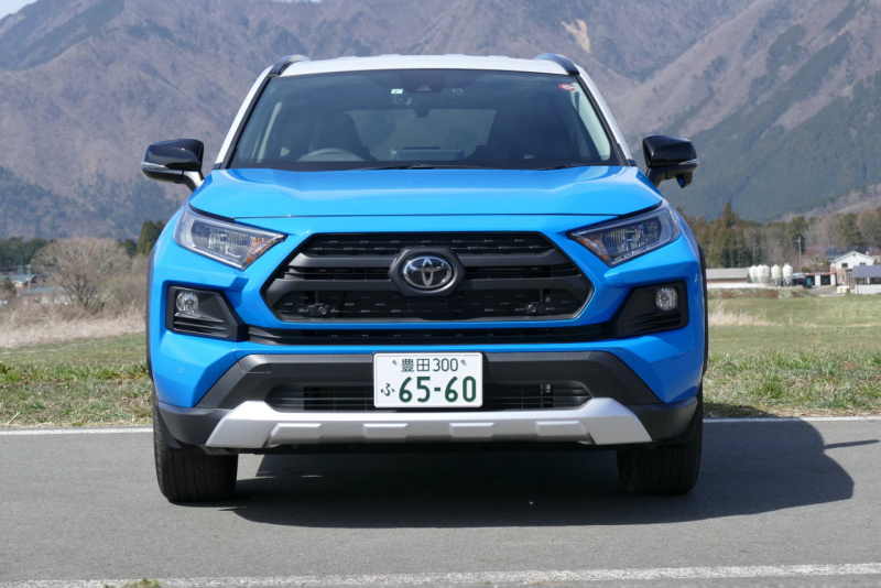 「【トヨタRAV4試乗】ジワジワ広がる日本のSUVニーズに対応するトヨタ」の2枚目の画像