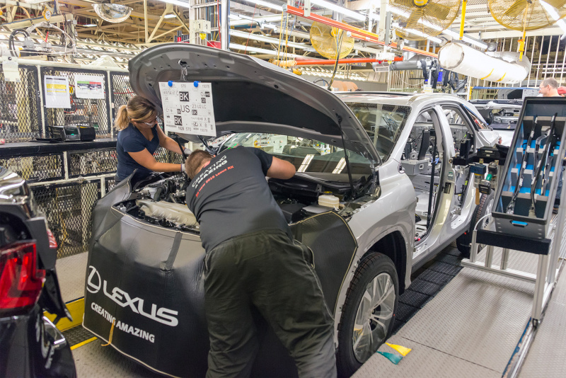 「トヨタがカナダでレクサスNXの生産を開始。新型RAV4、レクサスRXとともに北米市場でのSUV拡大を担う」の3枚目の画像