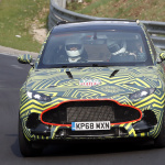 アストンマーティン初のSUV「DBX」のコックピットを初激写！ メルセデス製パーツの多用が判明 - Aston Martin DBX 2