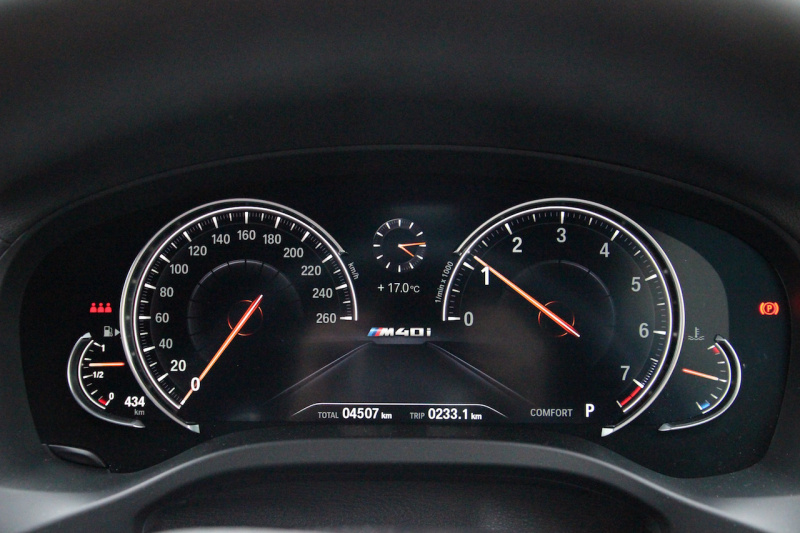 「【BMW X4 M40i試乗】BMW自慢のスポーツクロスオーバーSUVは、走りも実用性も一級品のオールラウンダー」の13枚目の画像