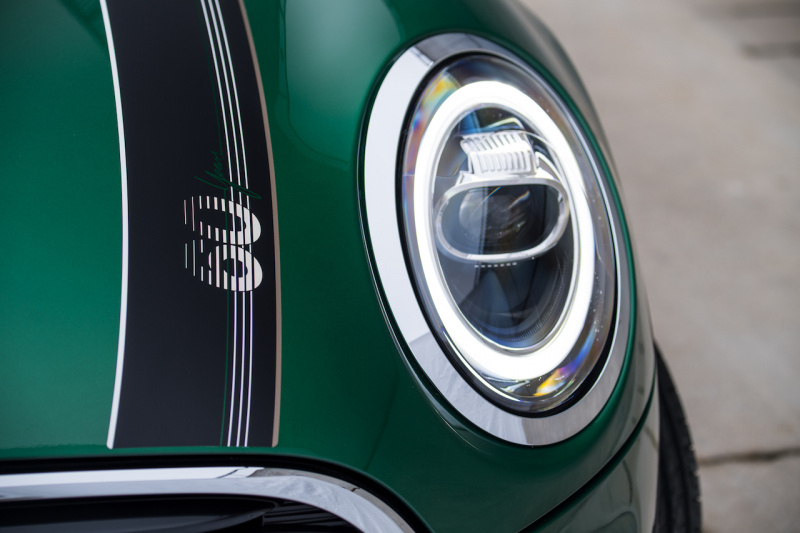 「【新車】MINI生誕60周年を記念した「MINI 60 YEARS EDITION」を3ドア／5ドア仕様に設定」の13枚目の画像