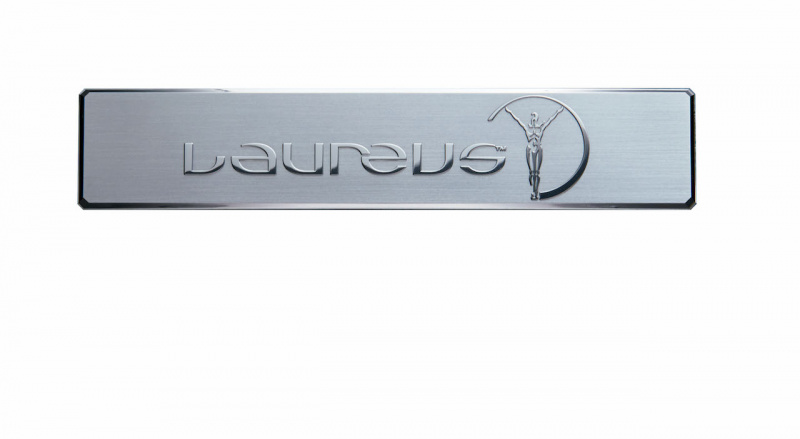 「【新車】メルセデス・ベンツGLCに黒のアクセントカラーが際立つ充実装備の「GLC 220 d 4MATIC Laureus Edition」を設定」の6枚目の画像