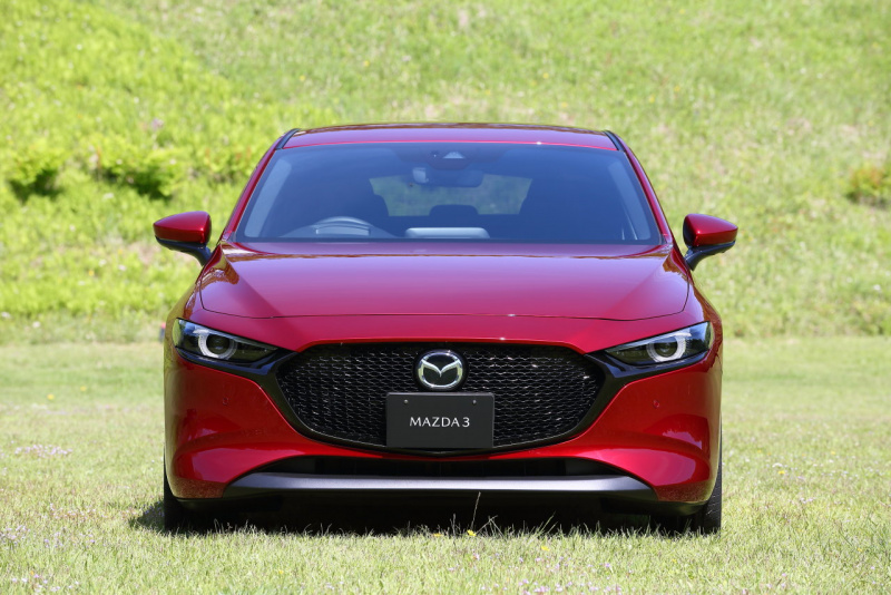 「マツダ・第7世代第1弾のエクステリアは、圧倒的な美しさで勝負をかける【新型Mazda3発表】」の9枚目の画像