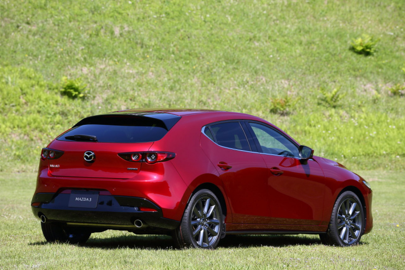 「マツダ・第7世代第1弾のエクステリアは、圧倒的な美しさで勝負をかける【新型Mazda3発表】」の6枚目の画像