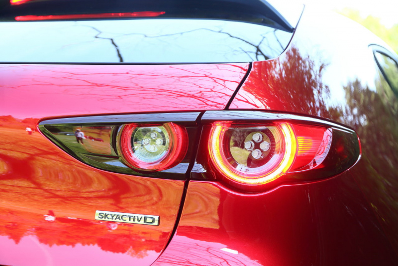 「マツダ・第7世代第1弾のエクステリアは、圧倒的な美しさで勝負をかける【新型Mazda3発表】」の13枚目の画像