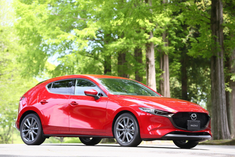 「「Mazda3」がいよいよ登場。注目の「スカイアクティブ-X」は10月販売開始【新型Mazda3発表】」の7枚目の画像