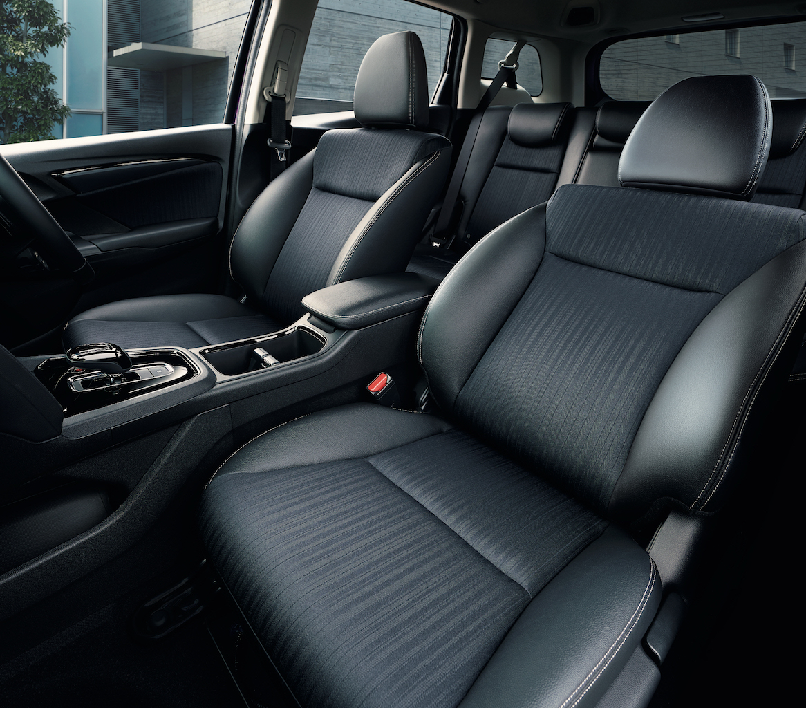 Чехлы на хонда шаттл 2017. Чехлы хонда шаттл. Honda shuttle 2019 салон. Чехлы на хонду шаттл во владивостоке. Чехлы хонда шаттл.