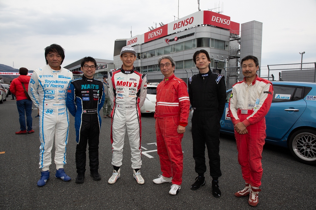 「元F1ドライバー・井出有治選手も初体験の全日本EV選手権。ドノーマルのMIRAIで完走するドライビングとは？【モーターファンフェスタ2019】」の12枚目の画像