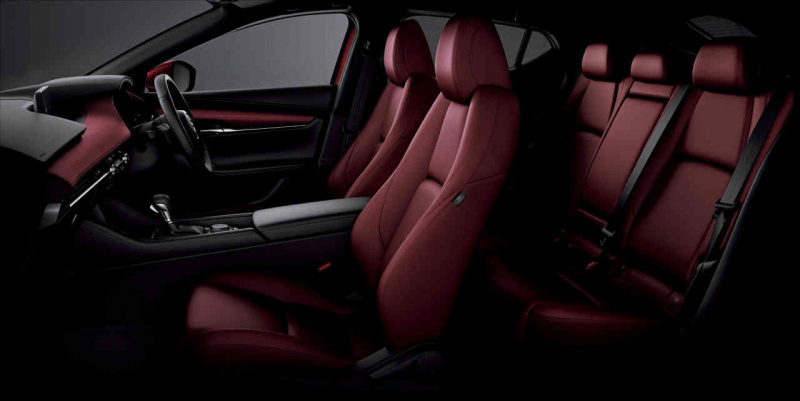 「シンプルでも美しく、クラスを超えた質感が自慢のインテリア【新型Mazda3発表】」の9枚目の画像