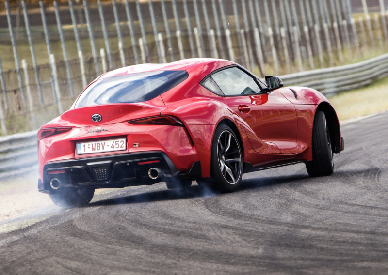 「新型スープラの0-100km/h加速は、BMW・Z4 M40iより0.1秒速いと判明」の3枚目の画像