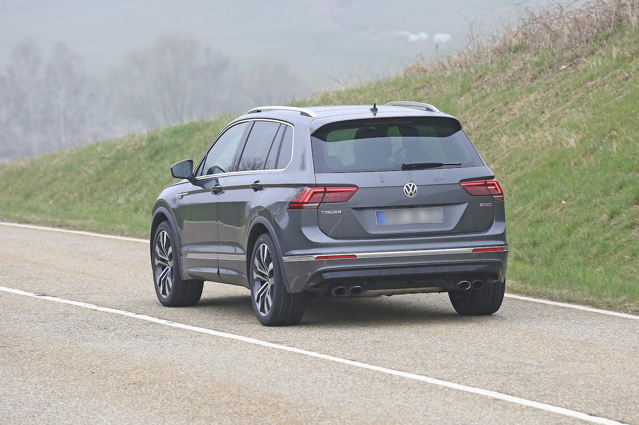 VW Tiguan R (8) 画像｜VW・ティグアンに最強モデル「R」が設定。400馬力で9月デビュー!? | clicccar.com