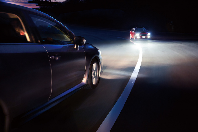 「【新車】SUBARUレヴォーグが一部改良。ハイビームアシストの作動速度を変更し、新色を設定」の3枚目の画像