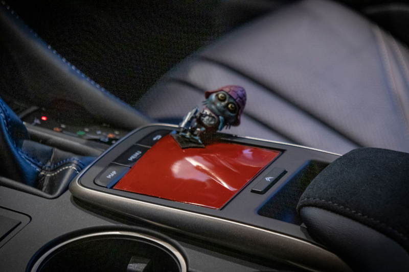 「レクサスRC Fが映画『メン・イン・ブラック：インターナショナル』でエージェント専用車として大活躍！」の33枚目の画像