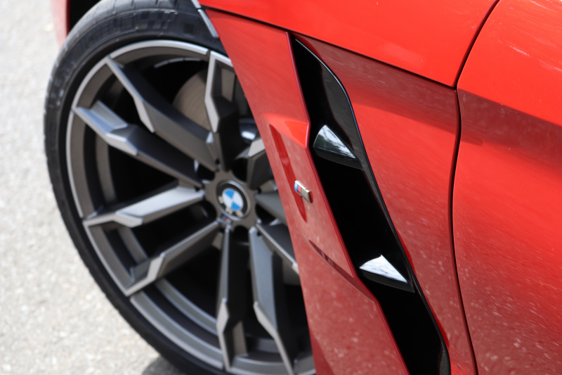 「【プレミアムカー定点観測試乗】トヨタっぽさは垣間見えるのか？ BMW Z4 M40i（前編）」の12枚目の画像