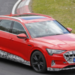 アウディ初の市販EV「e-tron」、最大503馬力の「S」設定へ！ - Audi e-tron quattro S 9