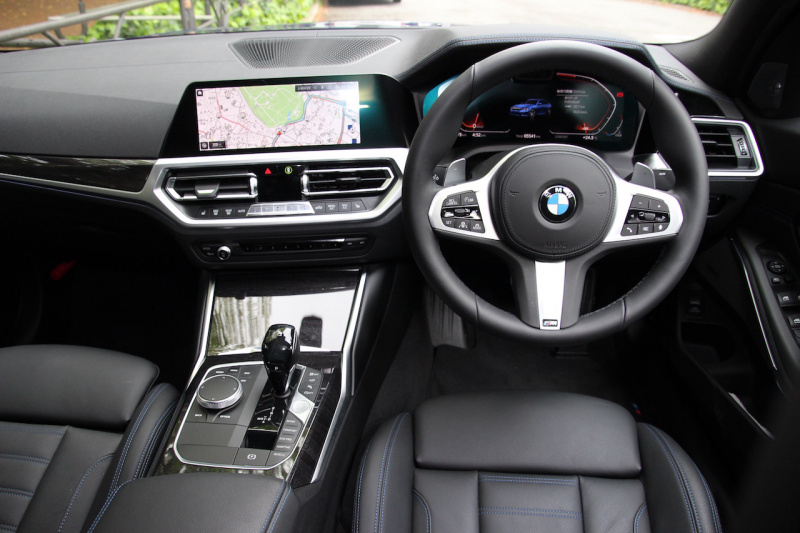 「大きくなっても3シリーズらしいキレの良さは健在【新型BMW 3シリーズ試乗記】」の15枚目の画像