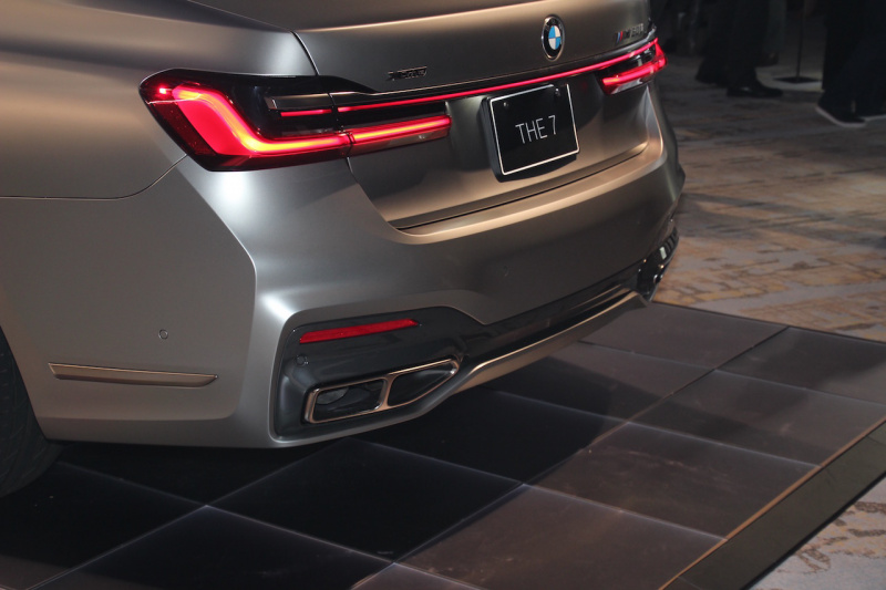 「40％も大型化されたキドニーグリルが迫力満点。新型BMW 7シリーズの発売がスタート」の10枚目の画像