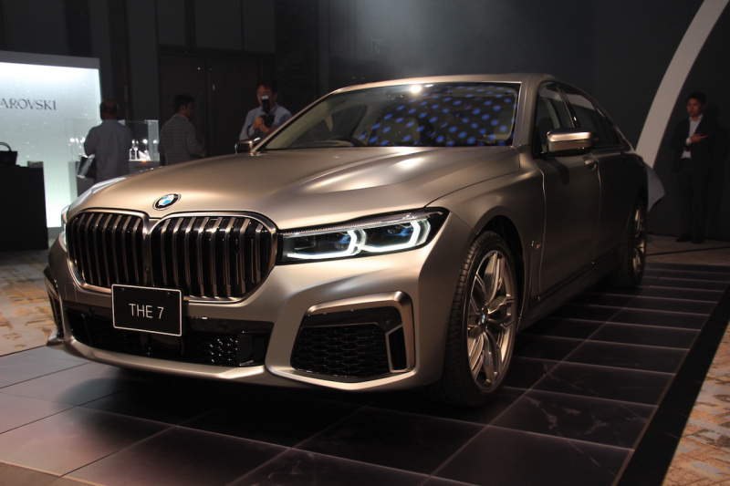 「40％も大型化されたキドニーグリルが迫力満点。新型BMW 7シリーズの発売がスタート」の6枚目の画像