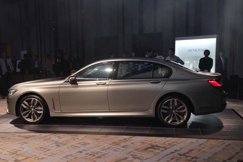 「40％も大型化されたキドニーグリルが迫力満点。新型BMW 7シリーズの発売がスタート」の8枚目の画像