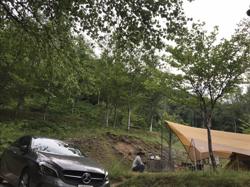 「メルセデス・ベンツ Aクラスに乗ってキャンプへ出かけよう！格安なプレミアムレンタカーのススメ」の1枚目の画像