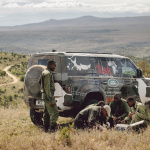 「新型ランドローバー・ディフェンダーがケニアのボラナ野生保護区での任務に従事」の11枚目の画像ギャラリーへのリンク