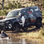 新型ランドローバー・ディフェンダーがケニアのボラナ野生保護区での任務に従事 - Land Rover_Defender_Tusk_18