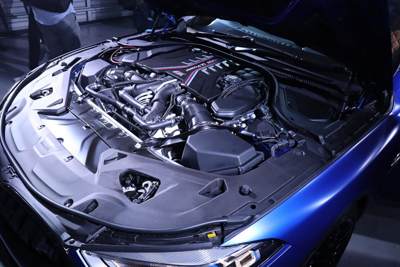 「BMWのフラッグシップ、625ps/750Nmの4.4L V8ターボを積む新型「BMW M8」が登場!!  価格は2230万円〜」の3枚目の画像