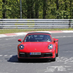 開発中の新型ポルシェ・911 タルガ4の最強モデル「タルガ4 GTS」をキャッチ。0-100km/h加速3.5秒！ - Porsche 992 Targa 1