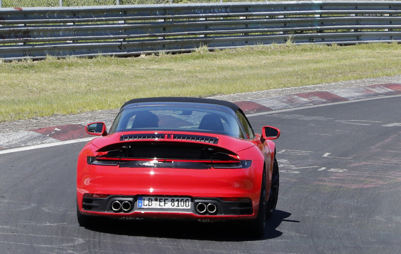 「開発中の新型ポルシェ・911 タルガ4の最強モデル「タルガ4 GTS」をキャッチ。0-100km/h加速3.5秒！」の12枚目の画像
