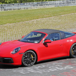 開発中の新型ポルシェ・911 タルガ4の最強モデル「タルガ4 GTS」をキャッチ。0-100km/h加速3.5秒！ - Porsche 992 Targa 5