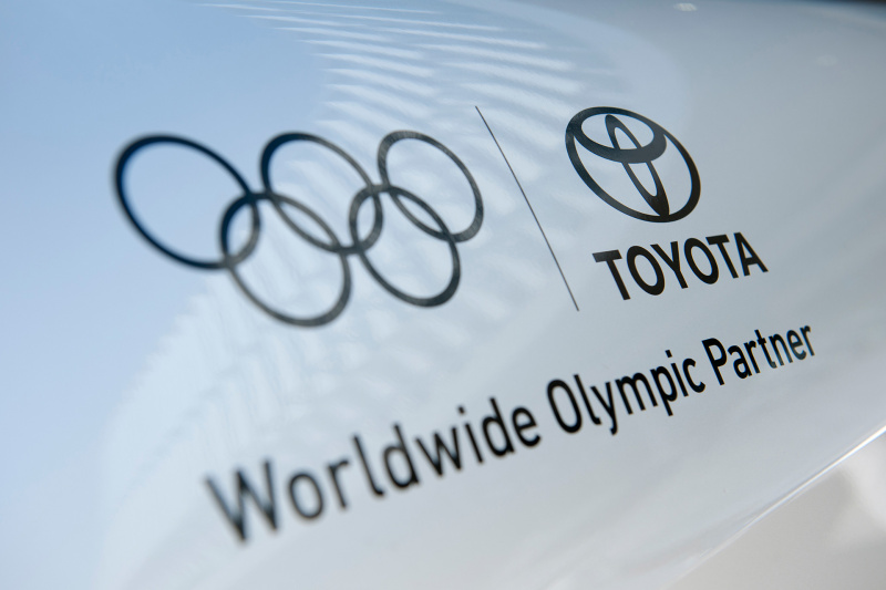 「トヨタ自動車が国際オリンピック委員会にFCVのMIRAIを8台納車」の1枚目の画像