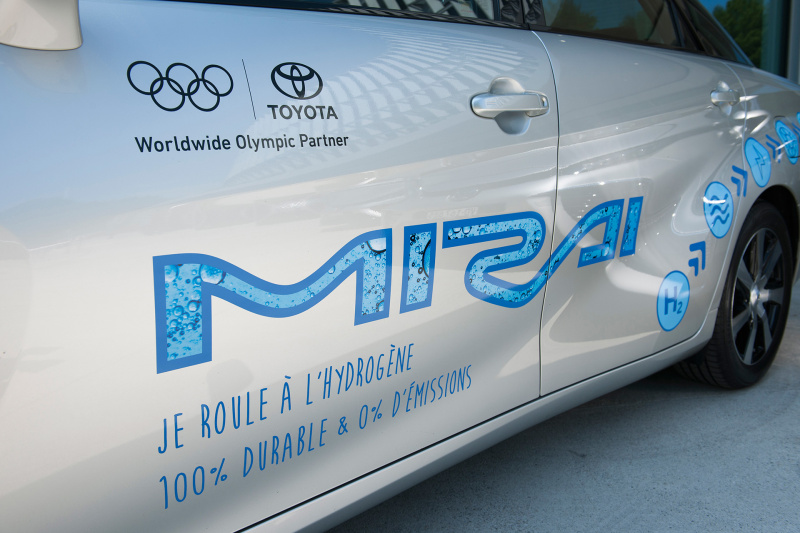「トヨタ自動車が国際オリンピック委員会にFCVのMIRAIを8台納車」の2枚目の画像