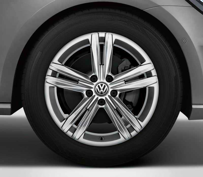 「【新車】現行VWゴルフの集大成となる特別仕様車「マイスター」は、充実の安全装備が魅力」の5枚目の画像
