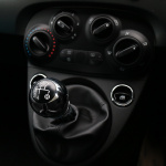 【新車】5MT＋レッドの外装色が心をくすぐる、限定車「Fiat 500S Manuale Rossa」は80台限定 - seat