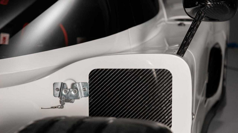「英・ウルティマ、1200馬力の最強ライトウェイトスポーツ「RS」を発表」の5枚目の画像