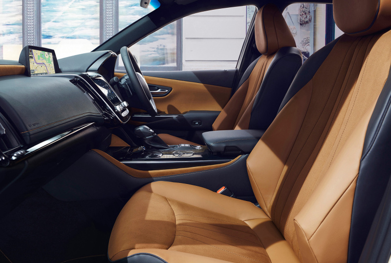 「【新車】トヨタ・クラウンに「こがね」色の内装色を選択できる特別仕様車「Elegance Style」が設定」の9枚目の画像